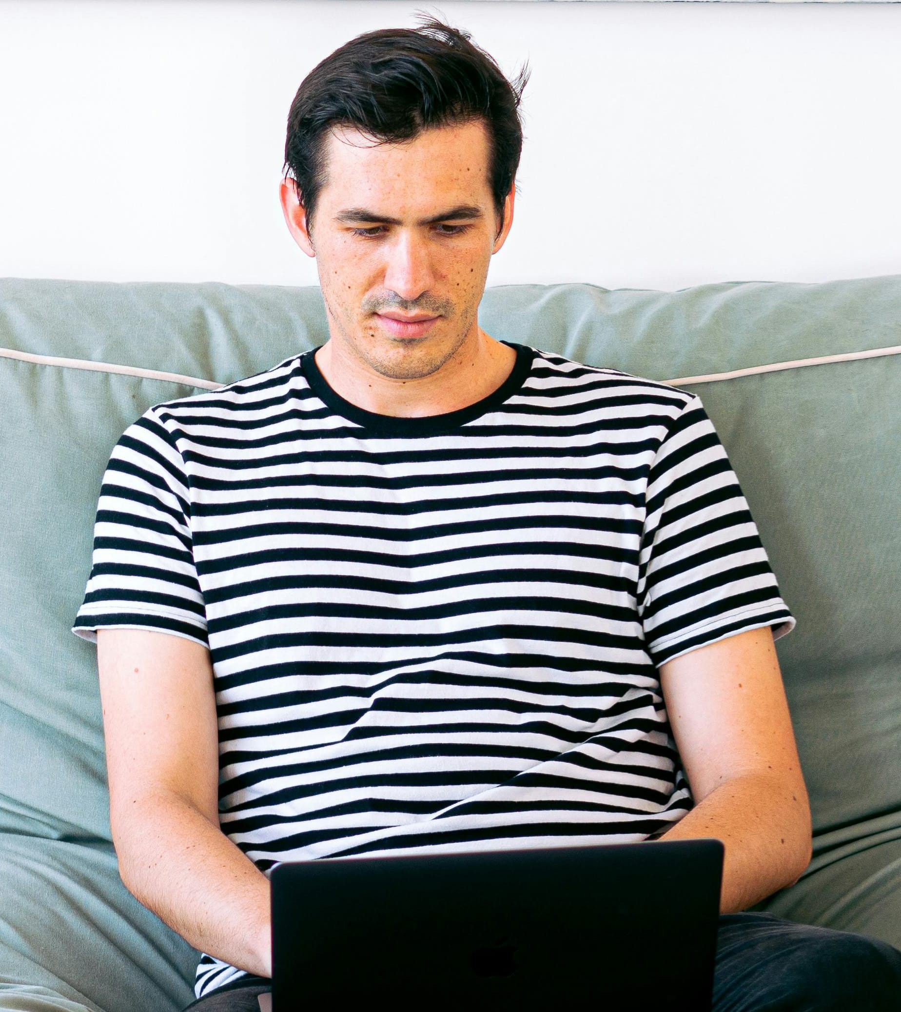 alt="Зона ожидания клиентов в сервисе CompFix"